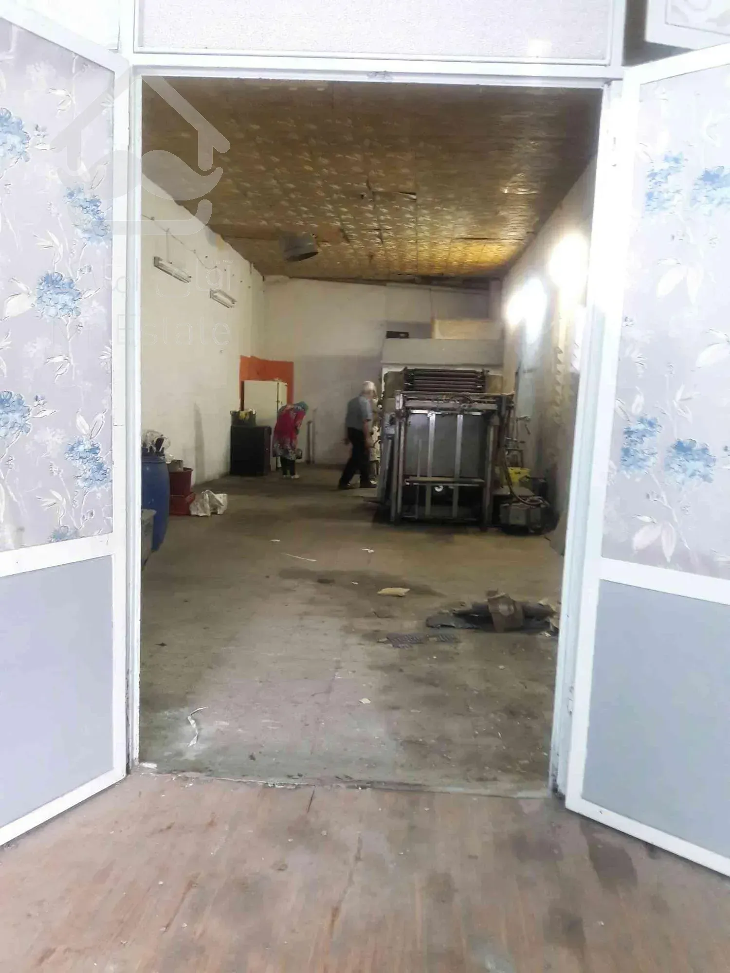 فروش مغازه همراه جواز چاپخانه