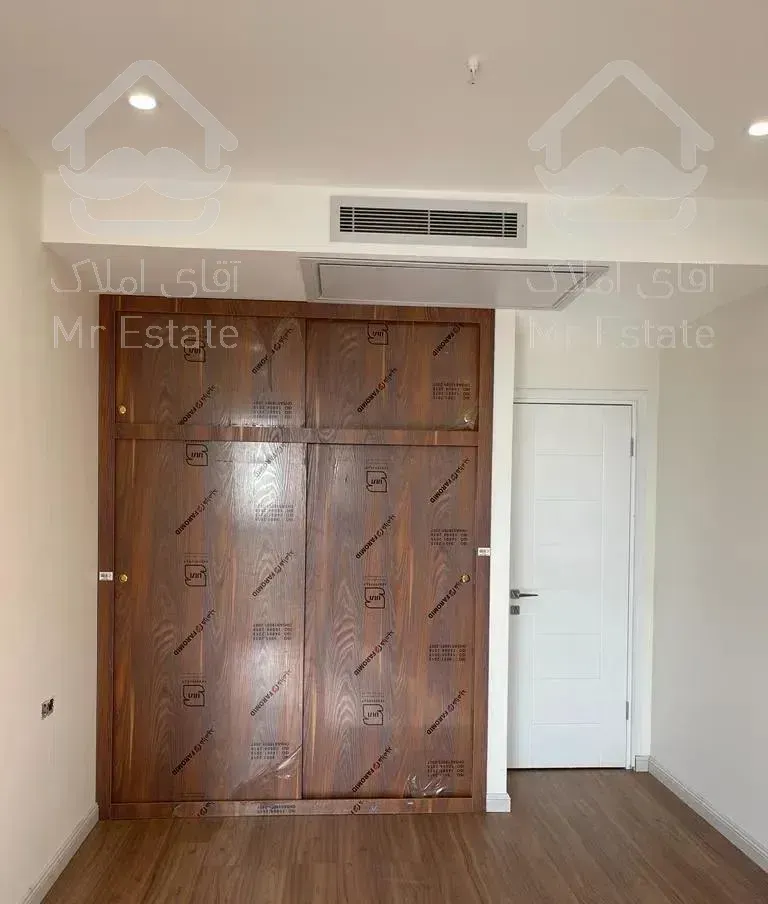 ۱۲۰ متر آپارتمان   واقع در شهرک‌ سئول