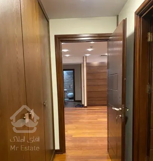 فروش آپارتمان ۳۰۰ متری در آجودانیه +۷۰ متر تراس