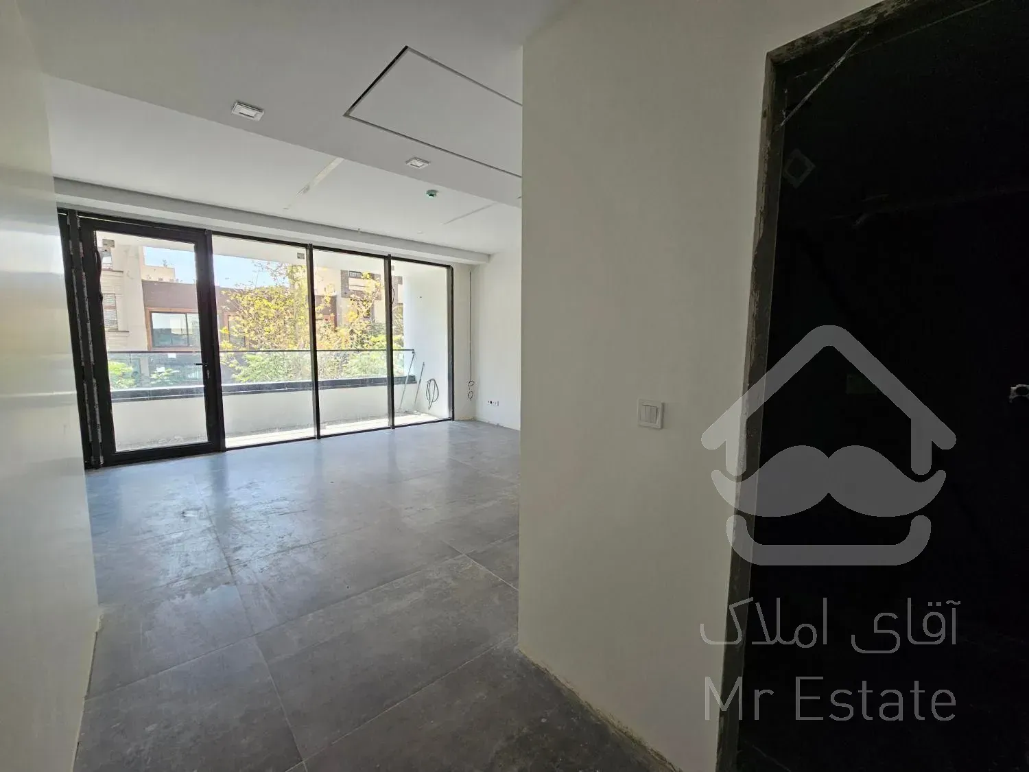 240متر سعادت آباد*اداری*فلت*ویو و نور عالی *