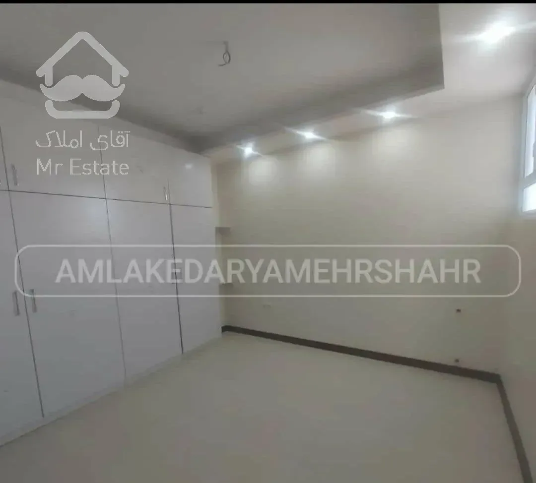 یک اطاق از سه اطاقهامستر میباشد