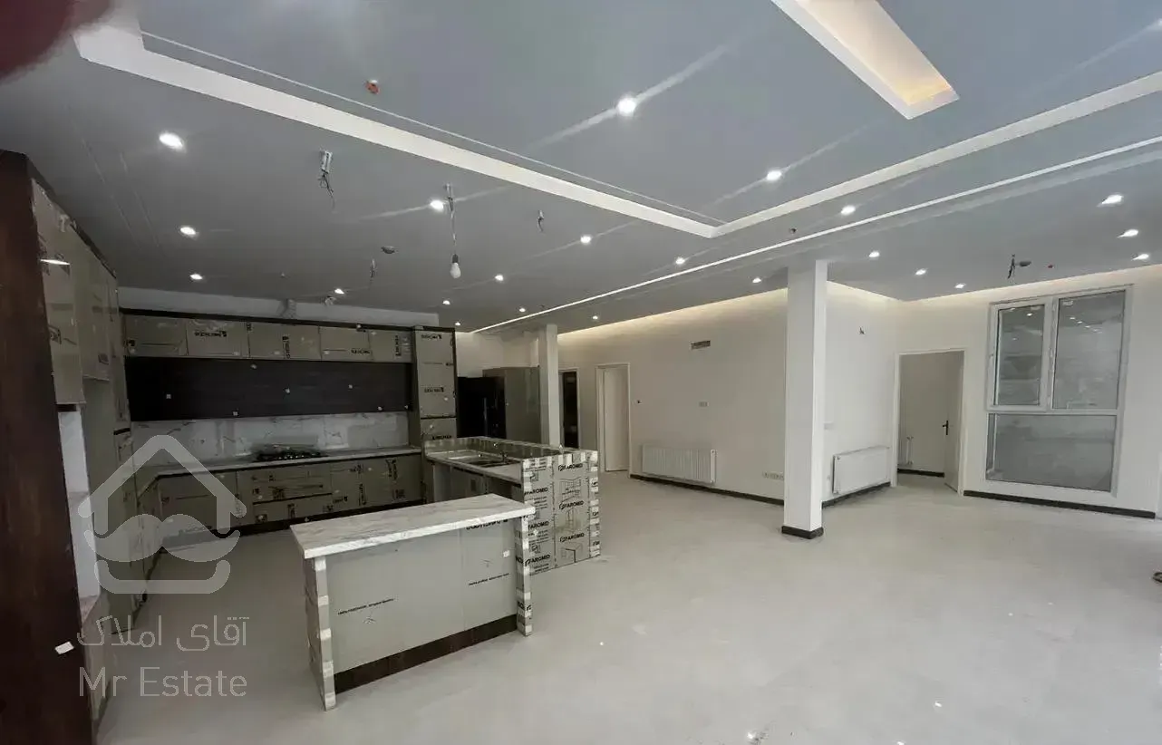 ۲۱۰متری/سه‌خواب/صفر کلیدنخورده/ویلا/طبقه‌دو