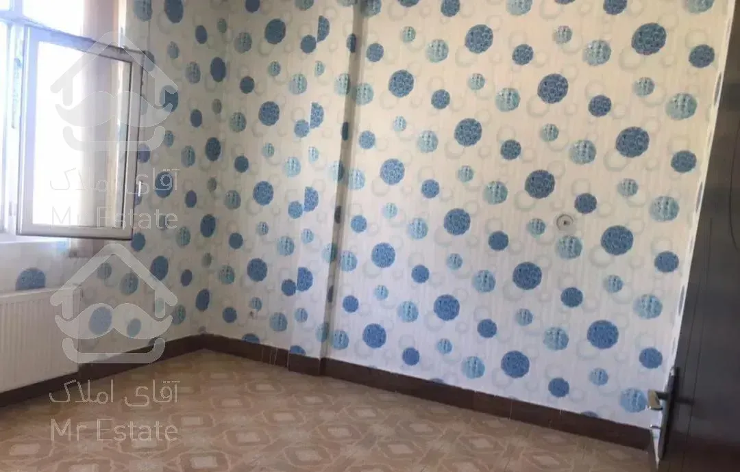 خیابان انقلاب/طبقه دوم/دو خواب