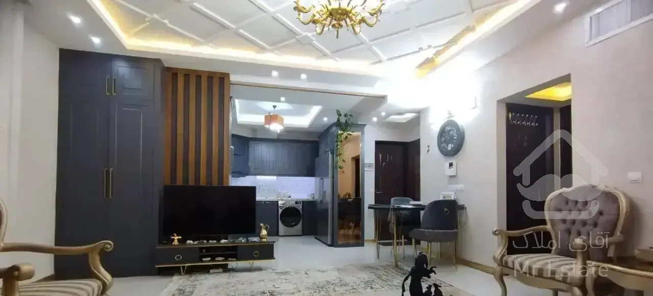 واحد همکف/۳ طبقه تفکیکی / حیاط اختصاصی