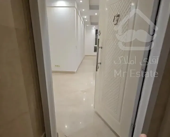 ۱۴۰‌متر ۲ پارکینگ و نگهبانی سعادت آباد