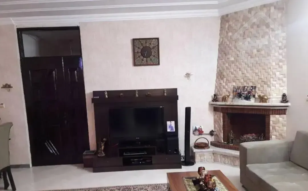 130متری براصلی معلم واحدشیک تمیز