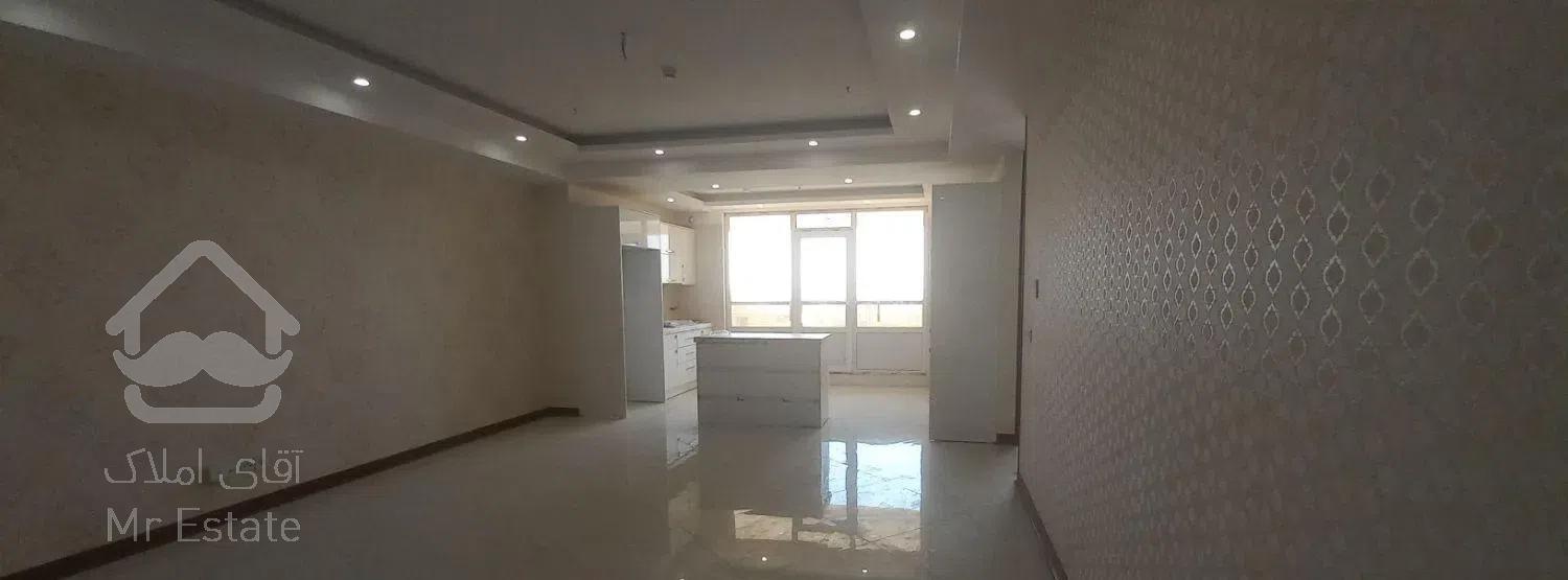 ۱۳۶ متر عمارتی کلاسیک فول مشاعات غرق نور