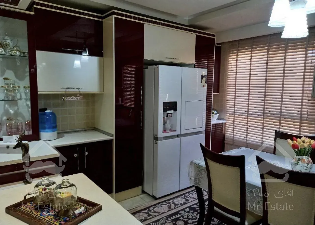 فروش ۳ طبقه یکجا / ۱۲۰ متر هر واحد / شهرک چشمه