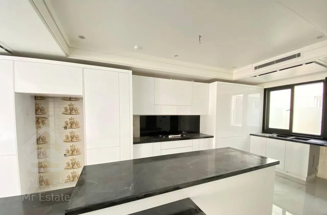 فرمانیه ۱۸۵ متر ۳خوابه تکواحدی ۲ پارکینگ نوساز