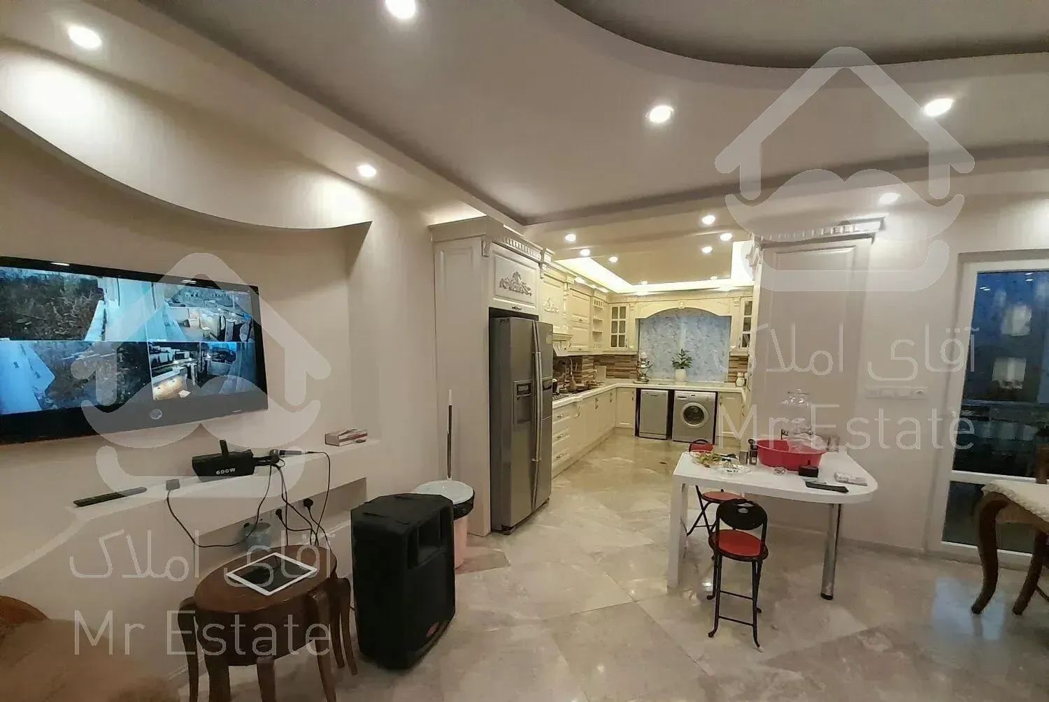 دوبلکس نوساز وبسیار تمیز چهار خوابه فول با جکوزی