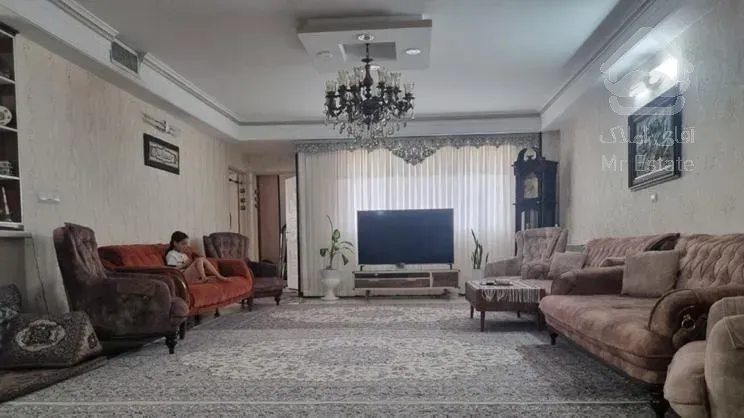 ۱۲۰ متر / فول امکانات / سالن پرده خور / سوم جنوبی