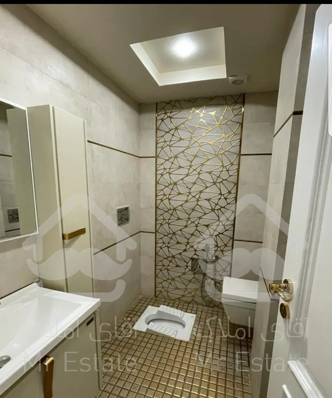 فروش ملک مستغلاتی نوساز بصورت یکجا در زیبادشت دهکده المپیک