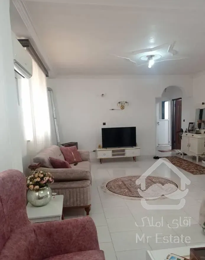 ۸۰ متری طبقه سوم