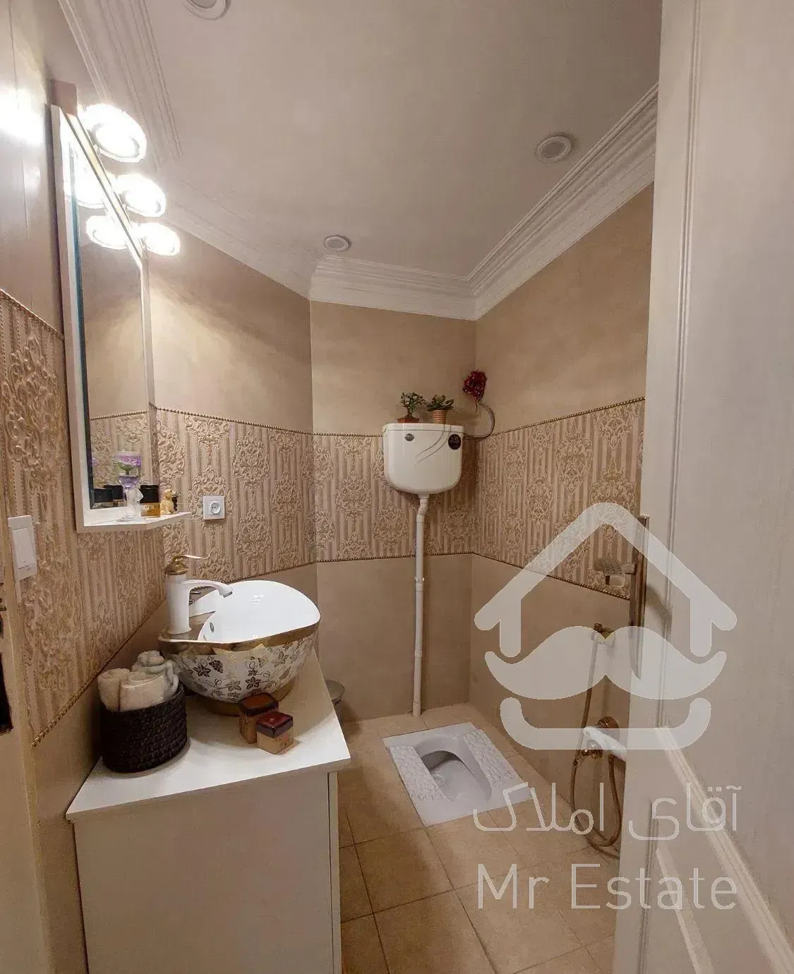 آپارتمان ۱۶۰ متر سه خواب فول بازسازی