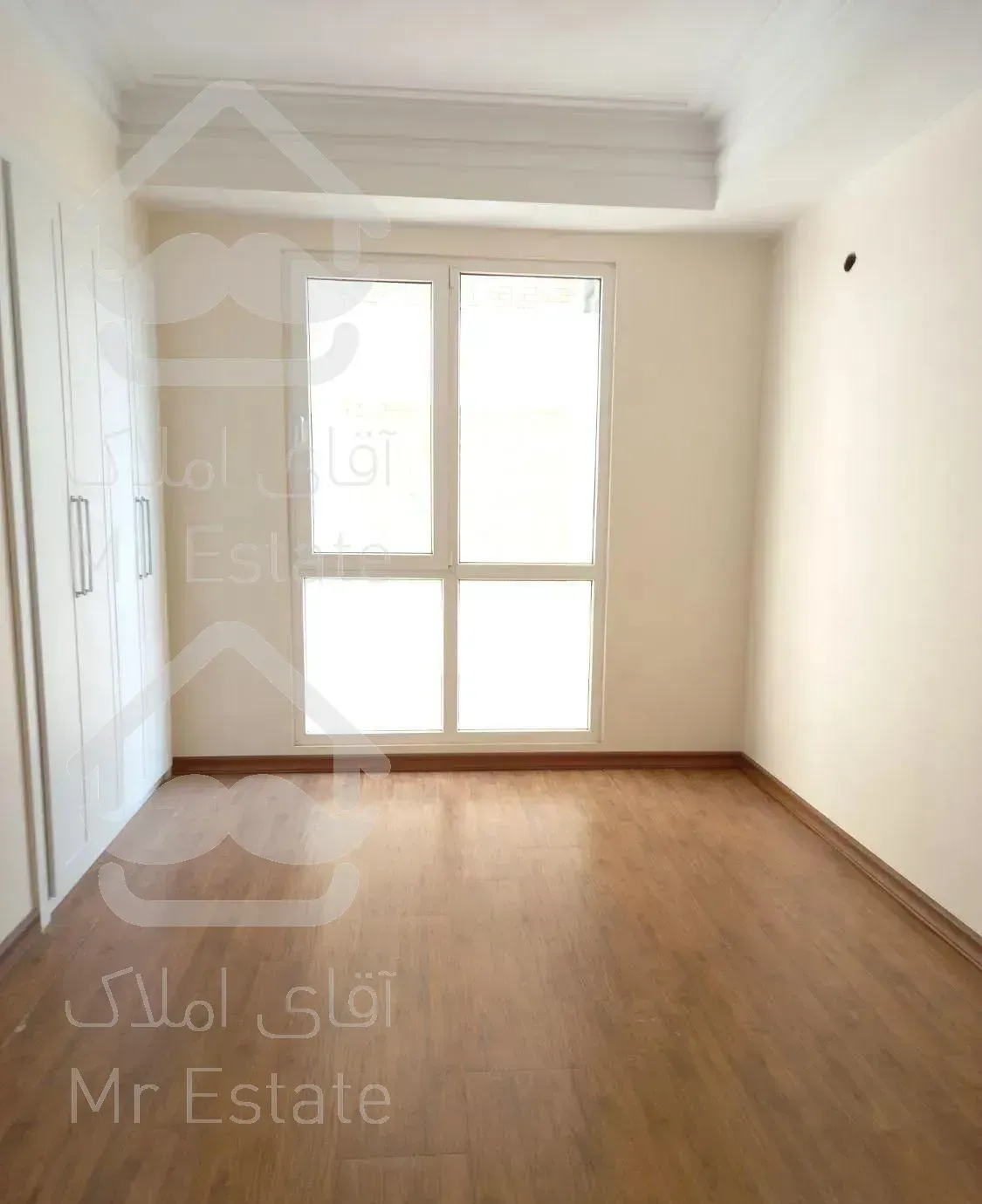 ۸۰متر/یک خواب/روبه افتاب/نوساز/اکباتان بیمه