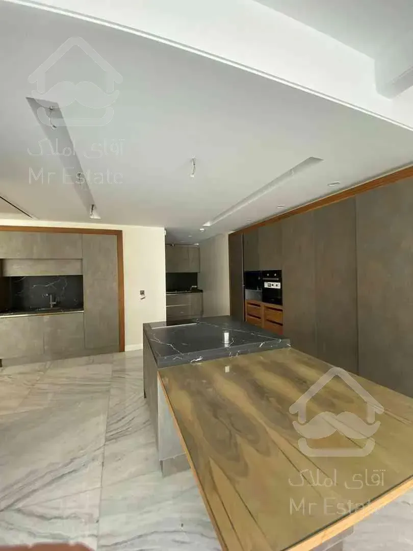 فروش آپارتمان ۳۰۰متر فرمانیه مهماندوست فول امکانات تک واحدی تراس بزرگ