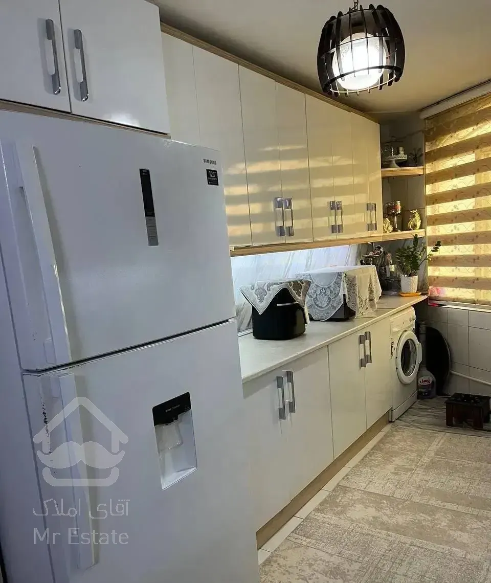 ۶۱ متری با پارکینگ سندی / تخلیه