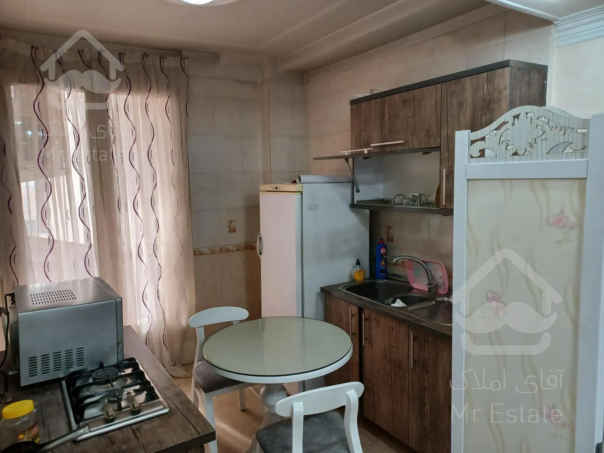 اجاره‌ سالن زیبایی وناخن سند اداری صادقیه کاشانی