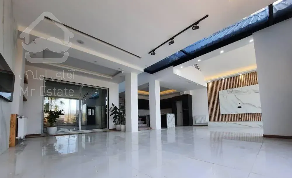 ویلایی تریبلکس ۴۵۰ متری،فول امکانات،طراحی لوکس