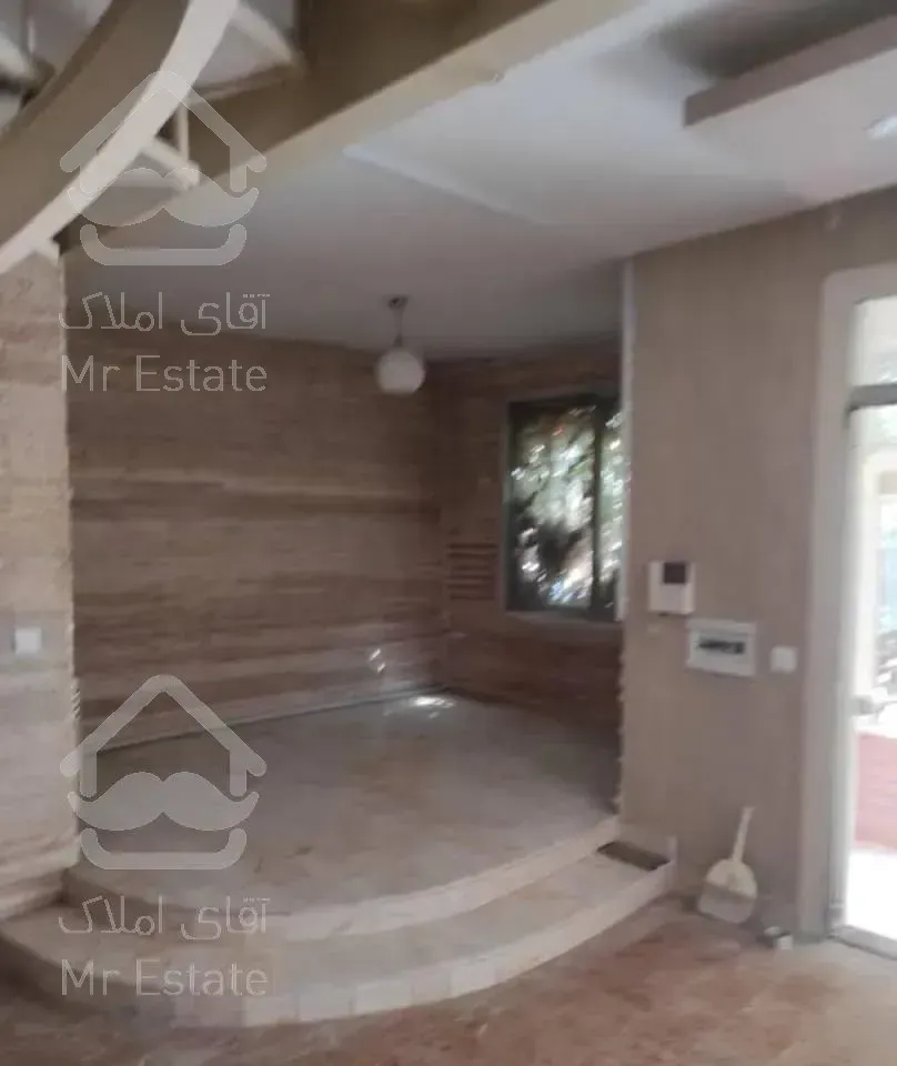 ویلایی دوبلکس پنج خواب 330 متر