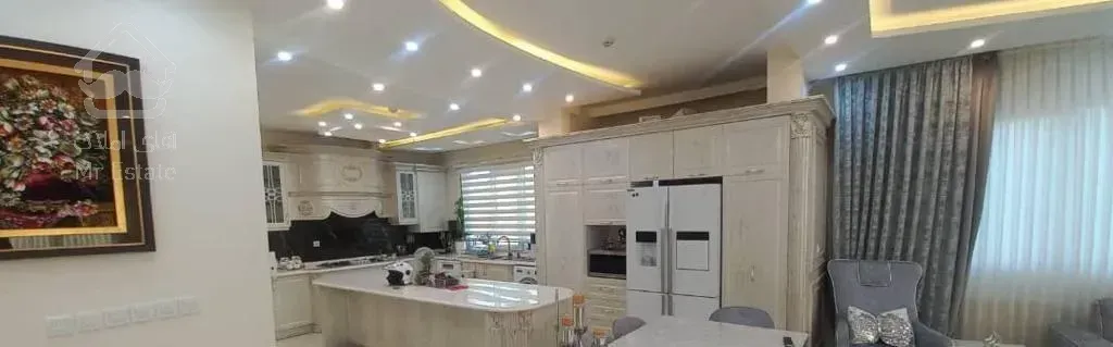 آپارتمان ۱۸۰ متری/خیابان عریض/مستقلاتی