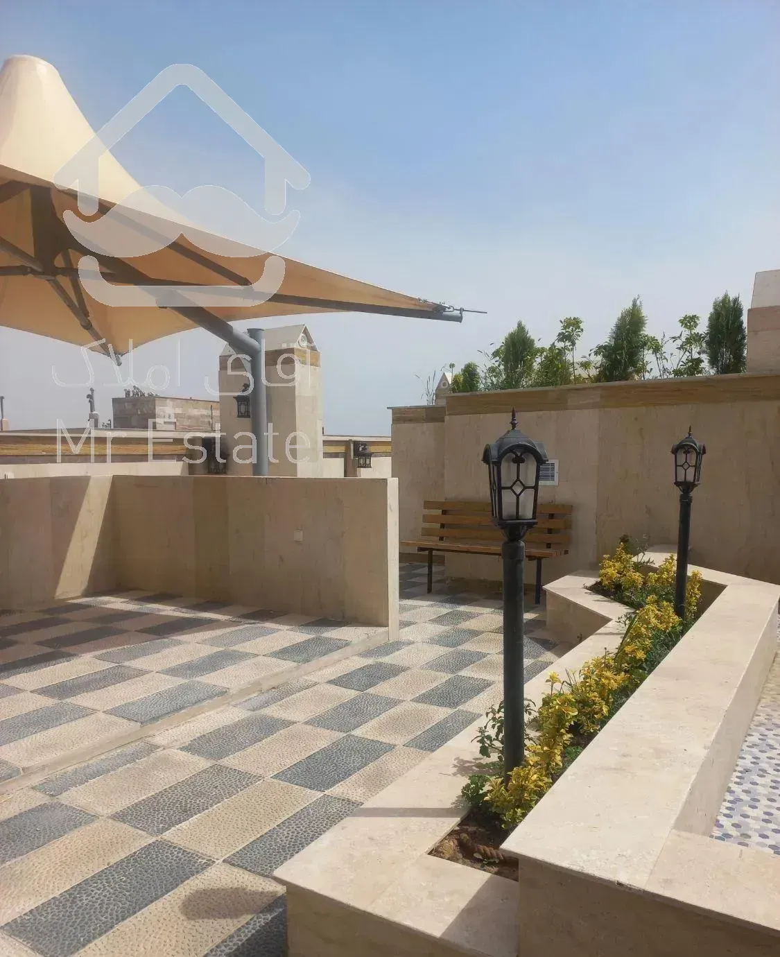 ۱۶۰ سه خوابه* نوساز* روف گاردن* سالن جیم