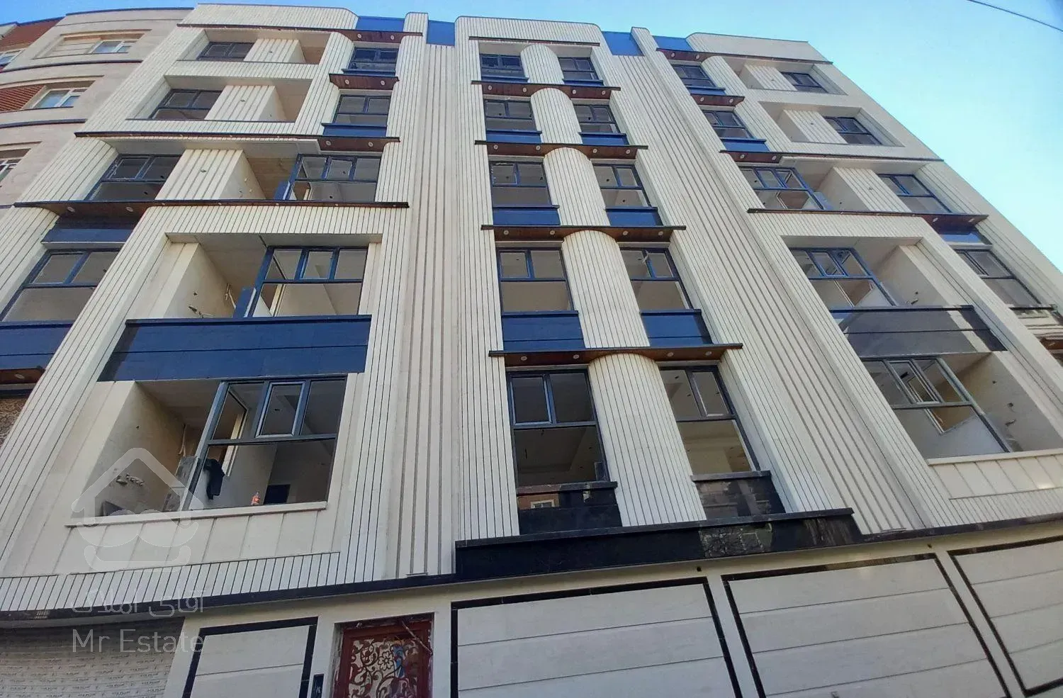 ۱۲۰متر دوخوابه بانقشه ای بسیار زیبا