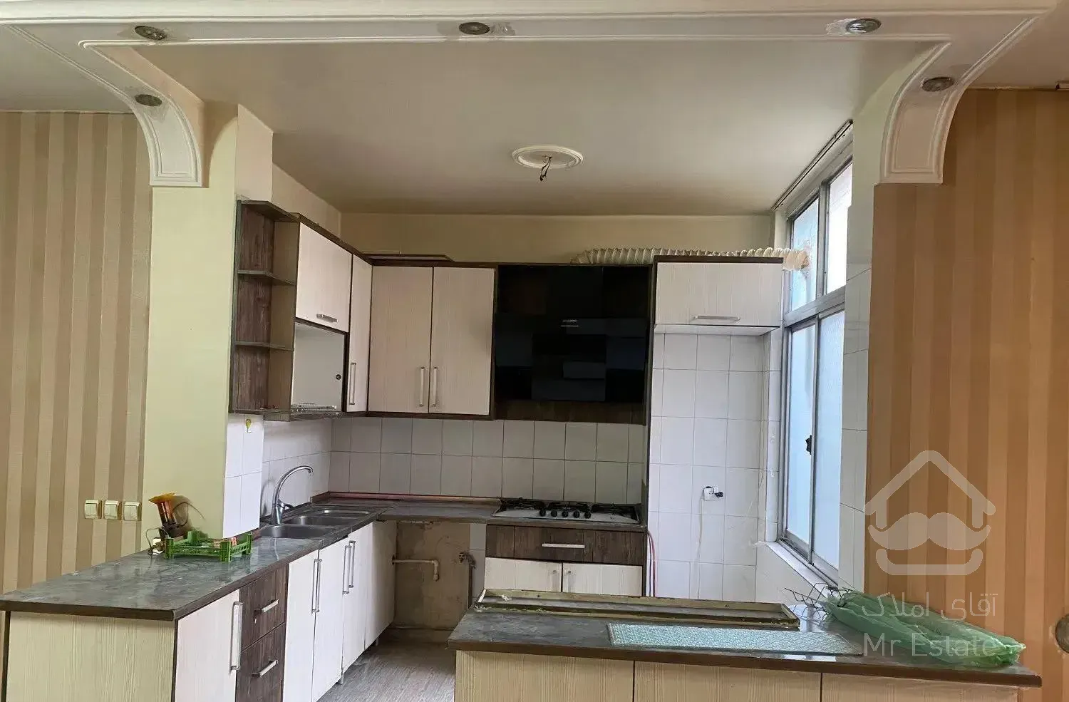 اجاره آپارتمان دو خوابه دارای پارکینگ و بالکن