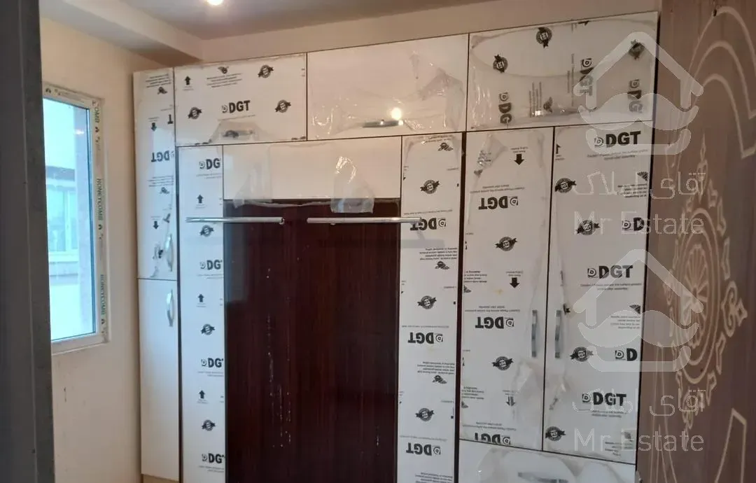 آپارتمان  شیک و کلید نخورده ی