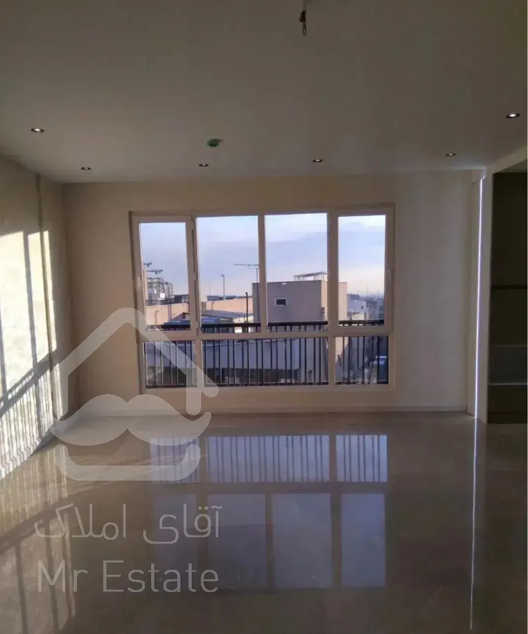 فروش آپارتمان۹۲متر/گل سرسبد آلالـه شرقی/رو به جنوب