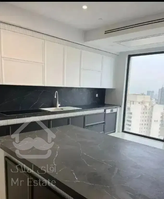 ۱۱۰متر/مدرن/ویو ابدی/کلید نخورده