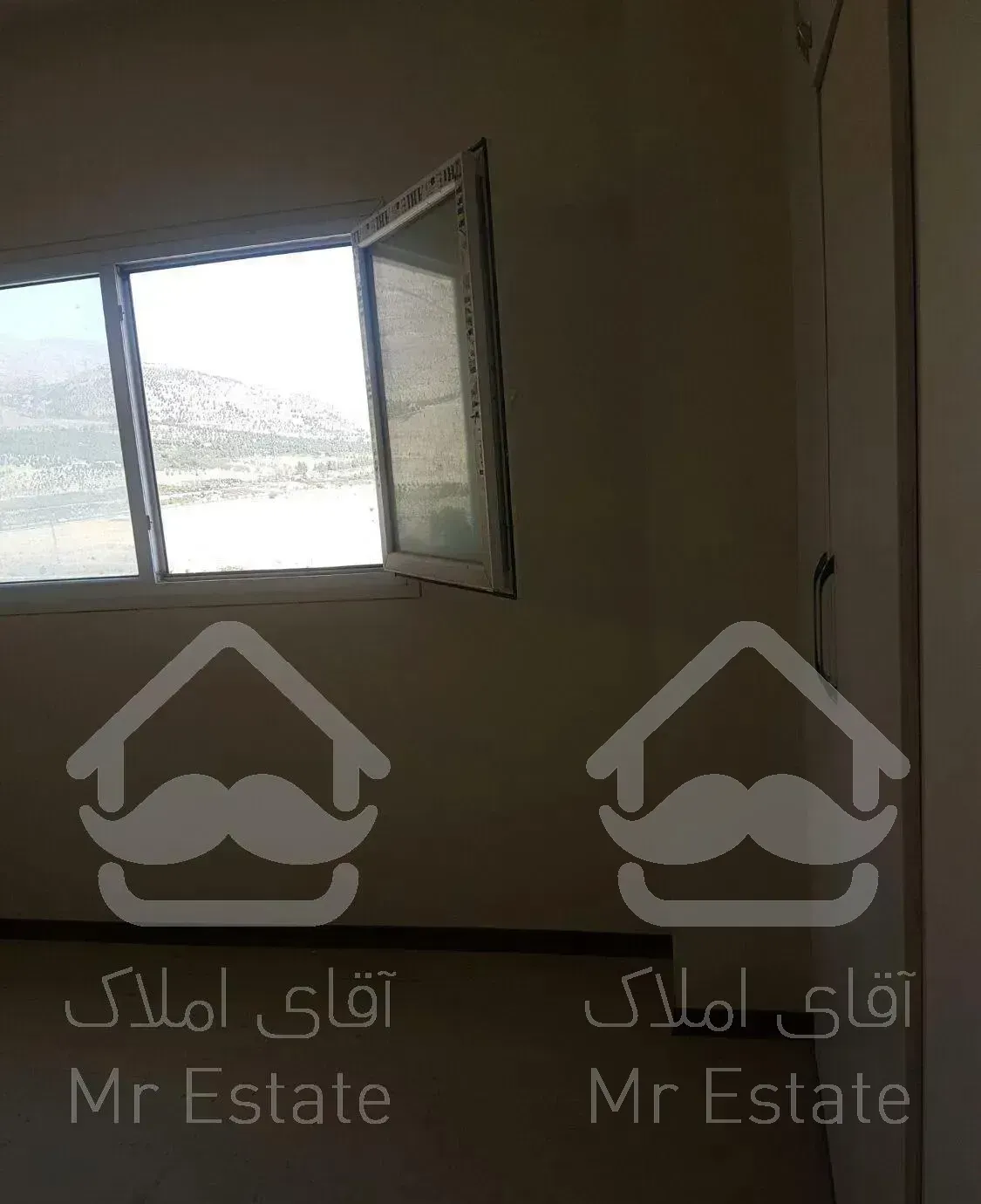 آبشار ۱۳۲ متر نوساز   متریال