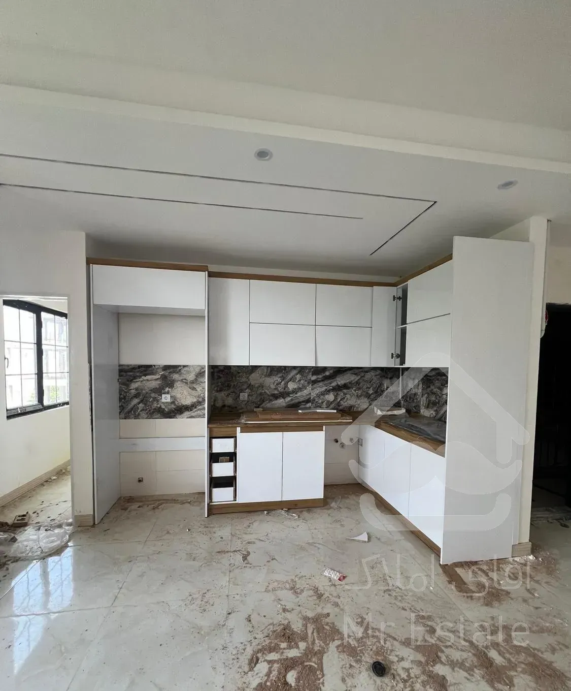 فروش واحد ۱۰۰ متر در صومعه سرا