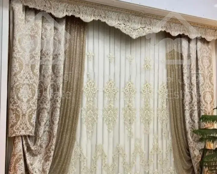 نصب انواع پرده و کتیبه خانگی و اداری