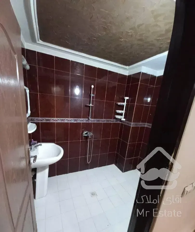 اپارتمان ۱۳۰متری در بلوار ارم