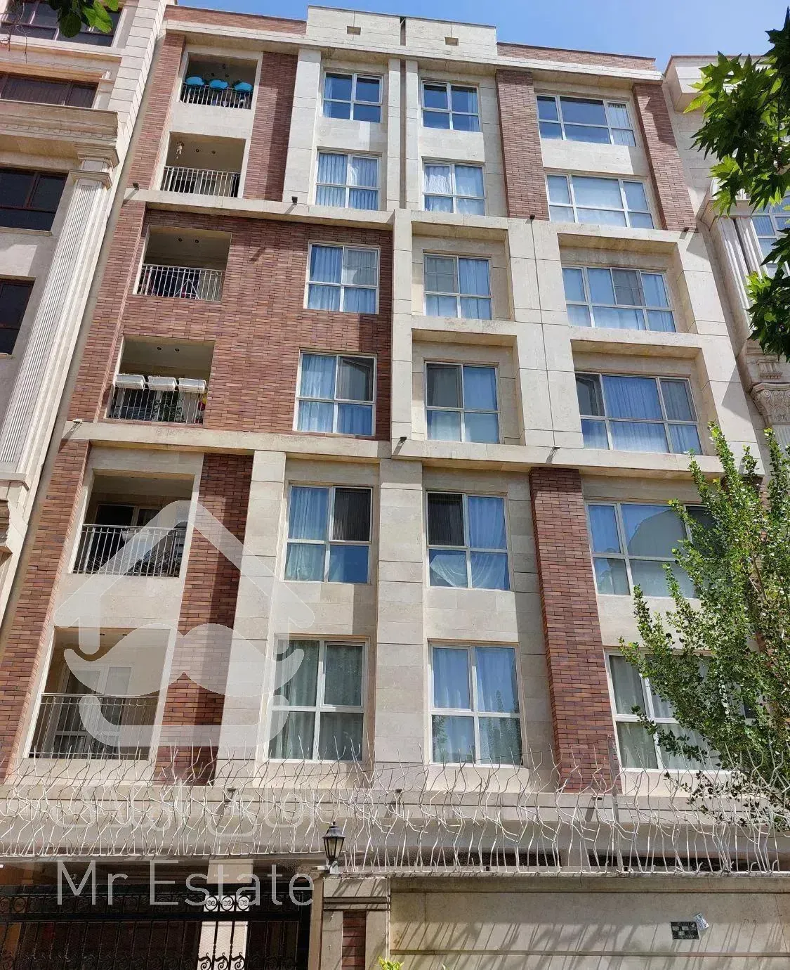 دارآباد ۹۵ متری تکواحدی تماشایی