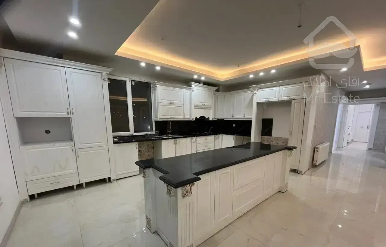 ۱۸۵ متر شیک لابی و نگهبانی / گلشن