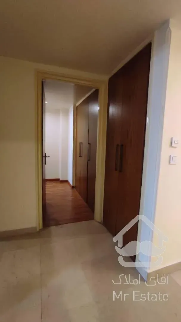 اجاره و رهن آپارتمان محمودیه 130  متر لاکچری