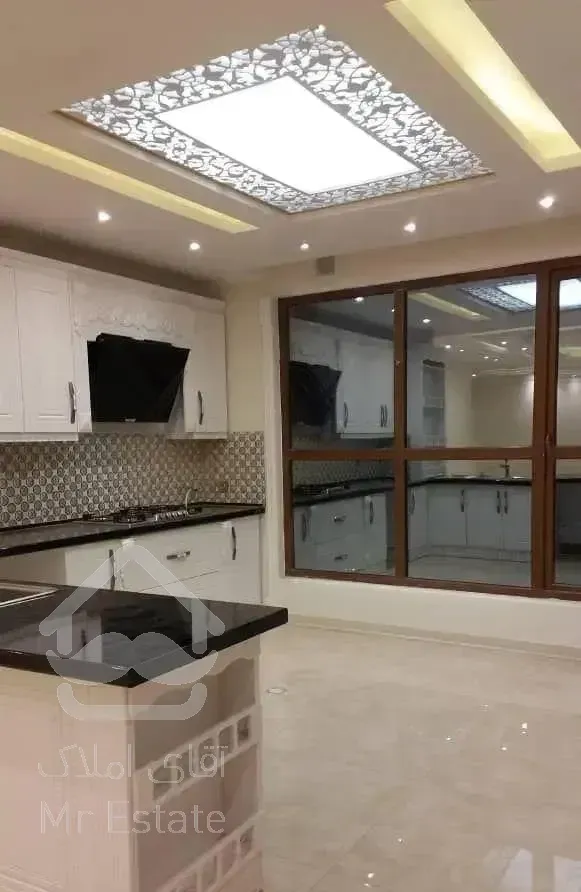 ۱۰۰ متری / کلید نخورده / فول امکانات