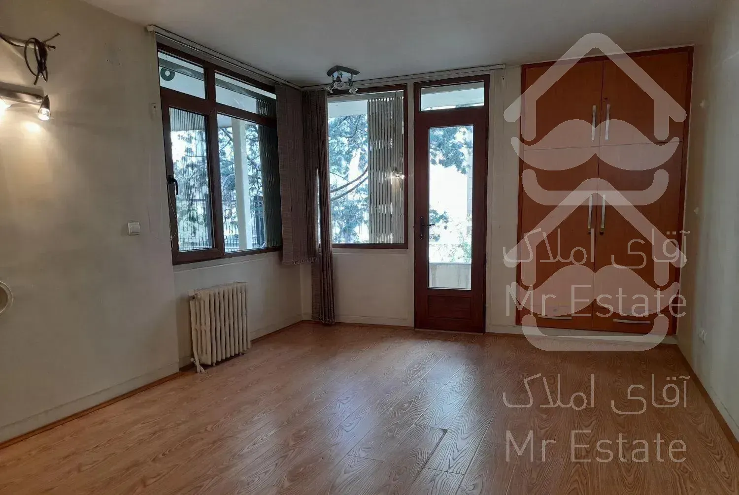 آپارتمان ۲۳۰ متر تکواحدی ۳ خوابه آرژانتین غرق نور