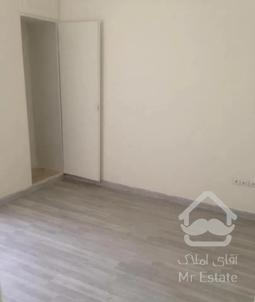 125متر 3خواب پاسداران رو به آفتاب