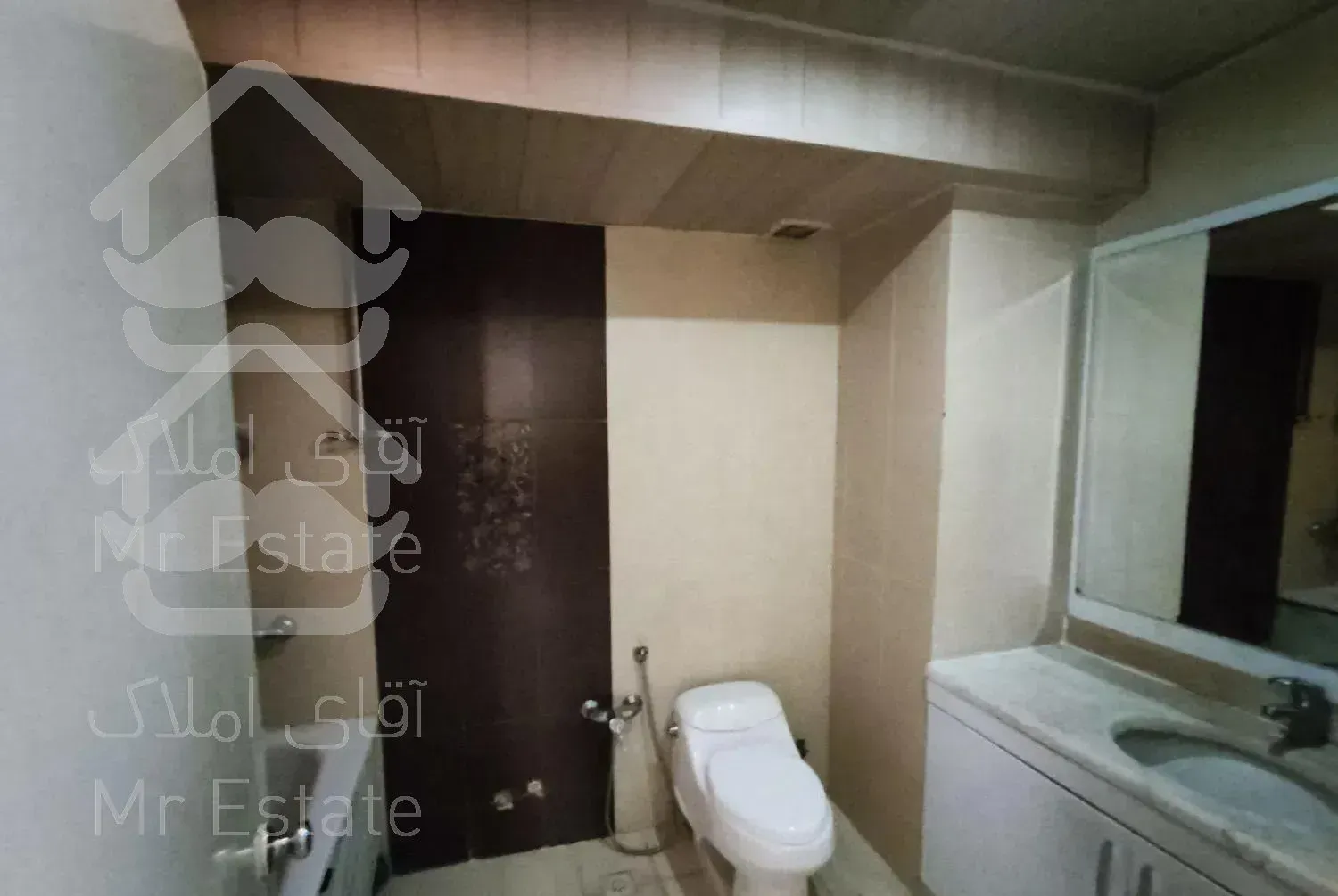 رهن و اجاره/3خوابه/146متری/بالکن دار