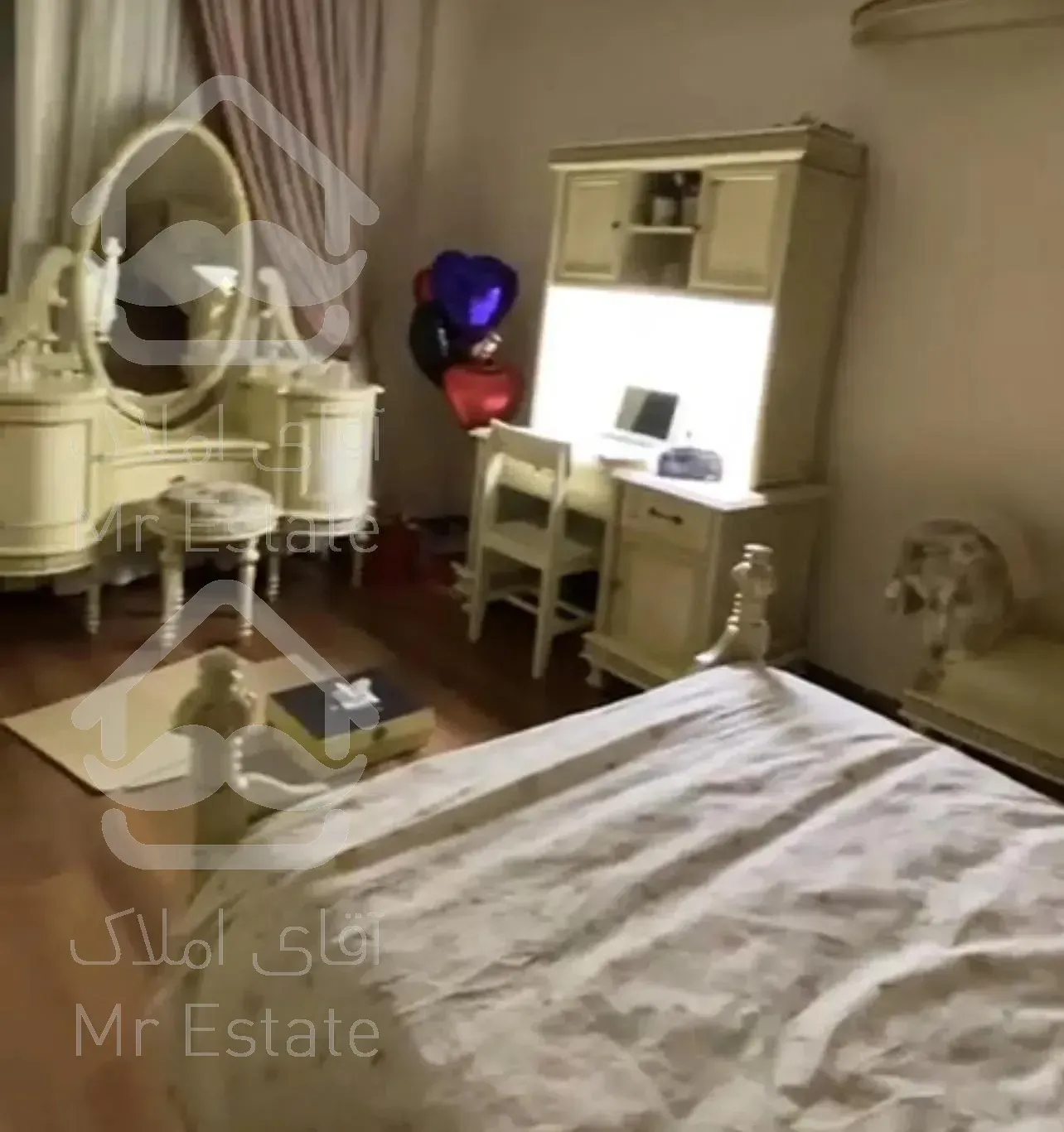 ۱۸۶متر/فول/ط۵/دو طرف نورگیر/۲پارکینگه بدون پرتی