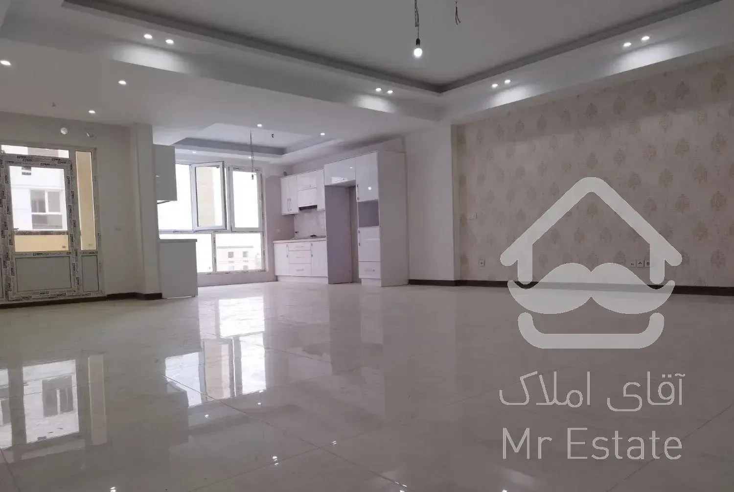 رونیکا،۱۰۷متر،کلید نخورده،پلاس،پاسداران