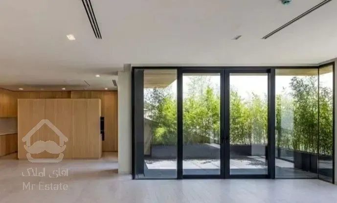 ۲۰۰ متر یاقوت منطقه ۵/ با سه پارکینگ سندی