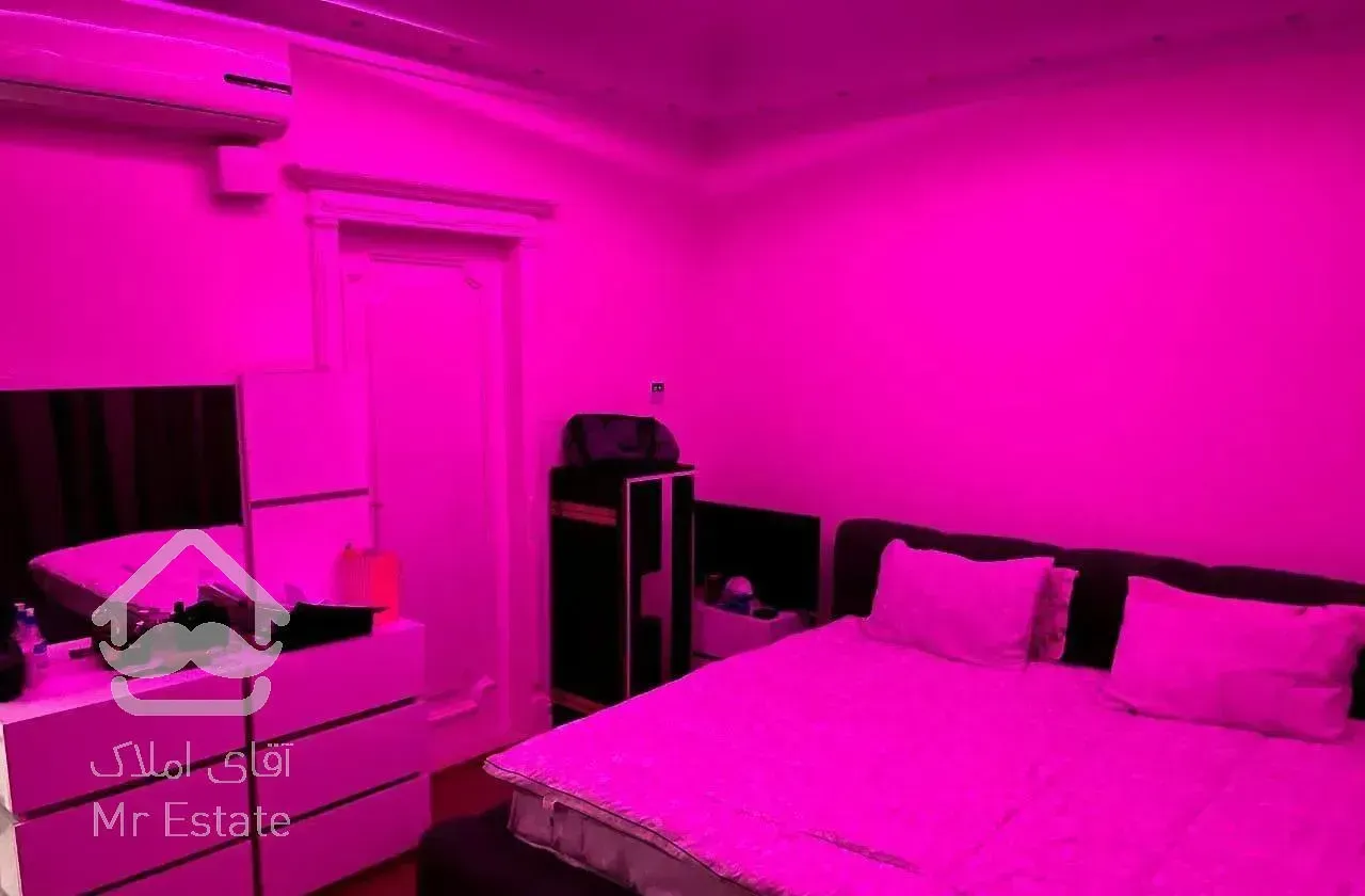 ۲۰۷متر طبقه ۱۰ ** ۵پارکینگ باکس** تکواحدی