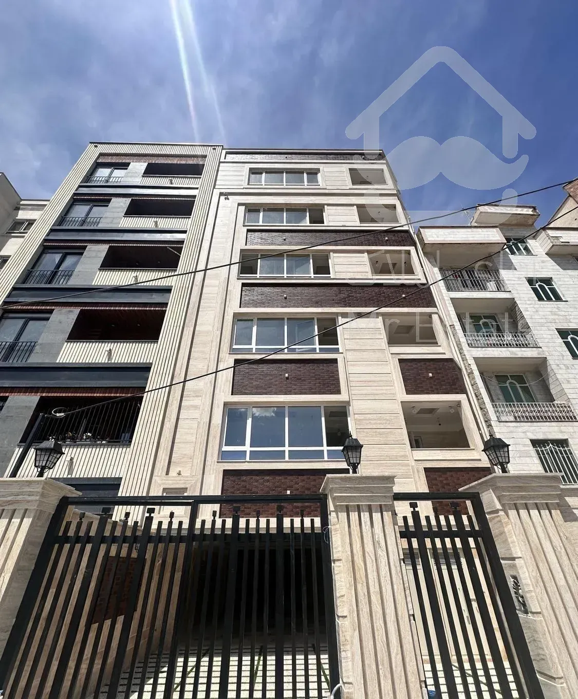 آپارتمان ۱۳۱ متر سه خواب