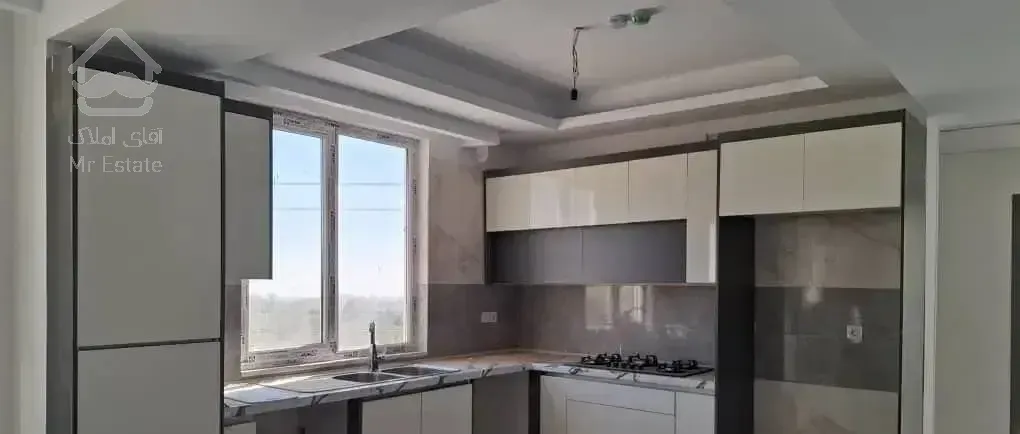 ۱۱۱متر ۳خواب فول امکانات ژورنالی شهران طوقانی