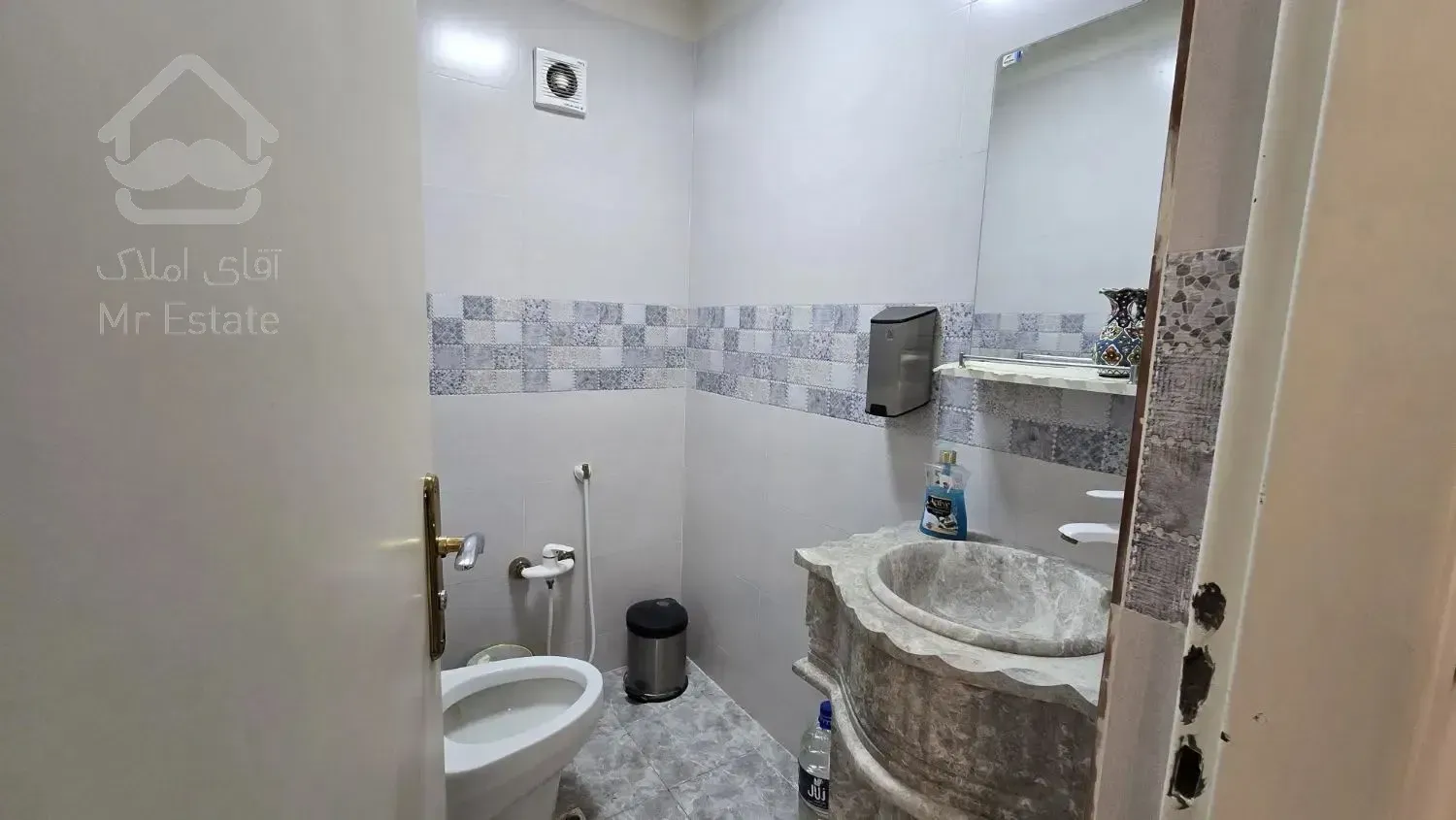 85متر سعادت آباد*ساختمان پزشکان(جای پارک مناسب)