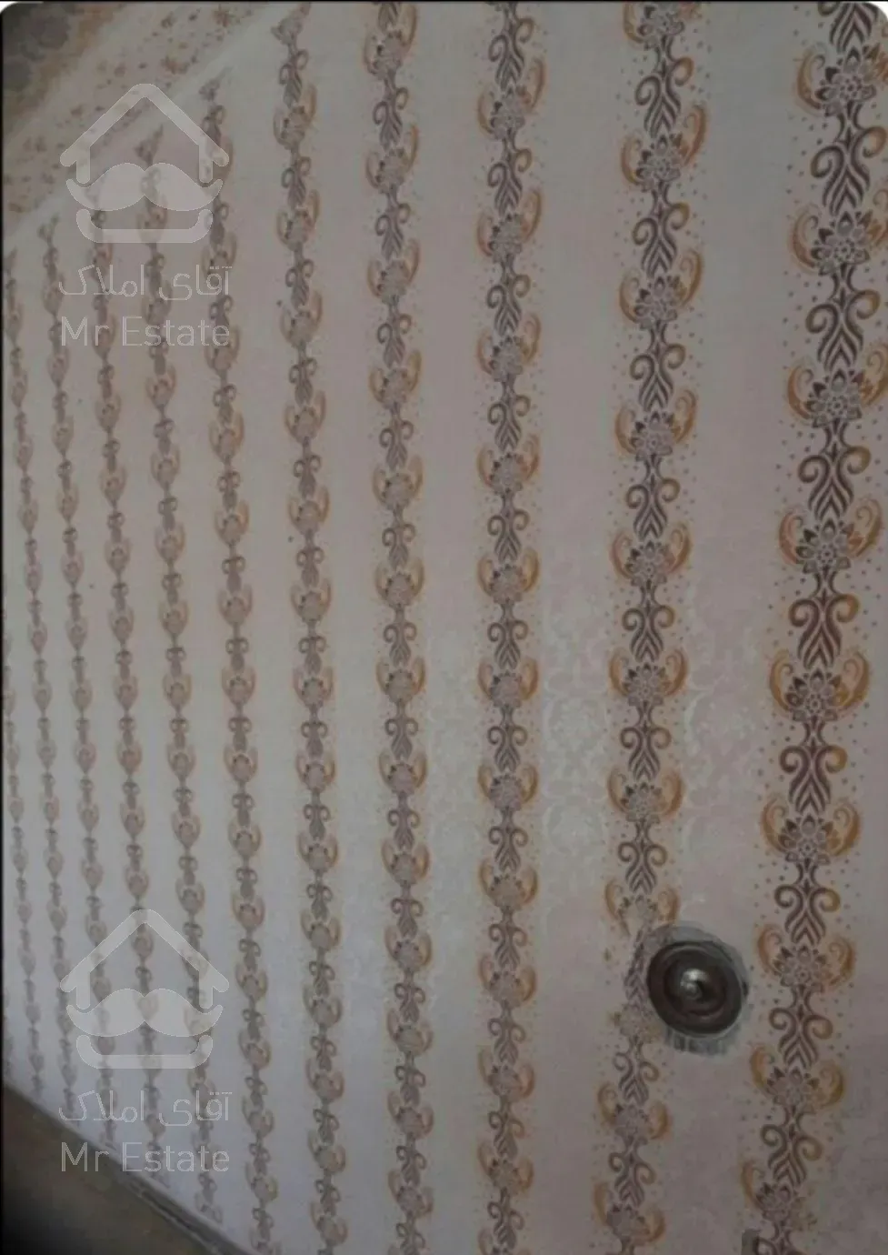 نقاشی و تعمیرات و طرح کاغذ دیواری